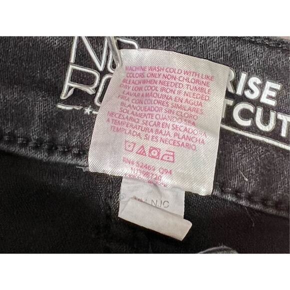 No Boundaries Juniors Mid Rise Bootcut Dark Wash Black Stretch Jeans 15 Casual - Picture 3 of 10